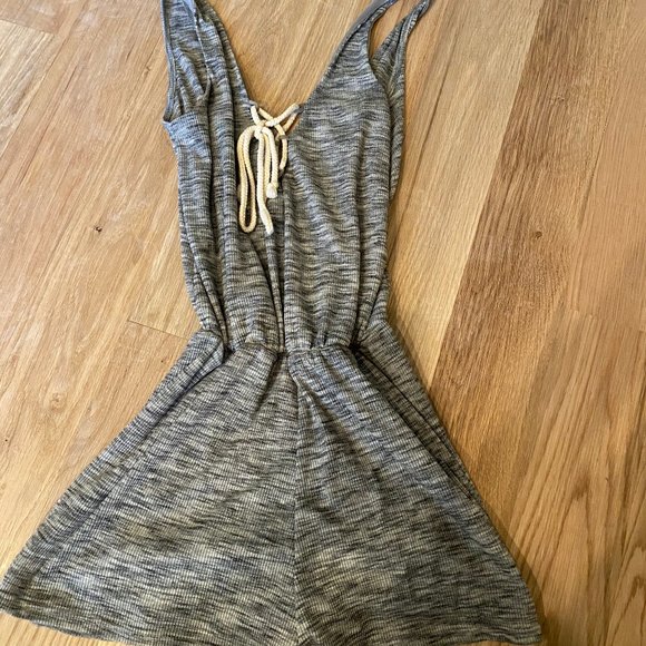 Grey Romper - Picture 1 of 1